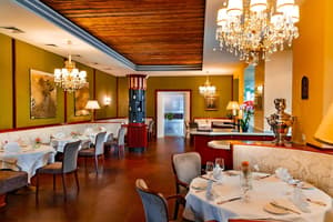 thumbnail: Restaurant