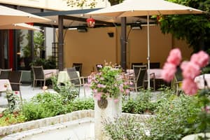 thumbnail: Restaurant