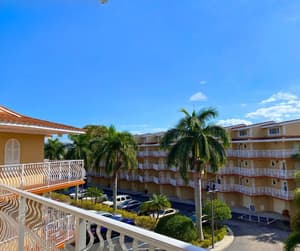 Beso Del Sol Resort