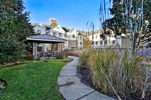 thumbnail: Courtyard view