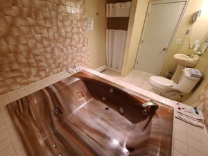 thumbnail: Private spa tub