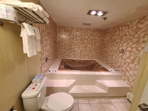thumbnail: Deep soaking bathtub