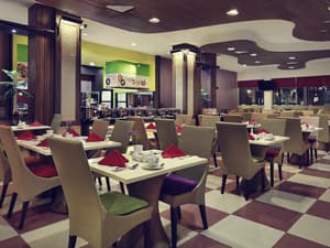 thumbnail: Restaurant