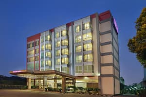 thumbnail: Front of property - evening/night