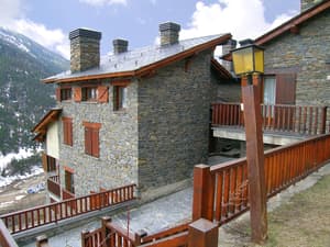 thumbnail: Exterior