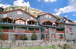 thumbnail: Exterior