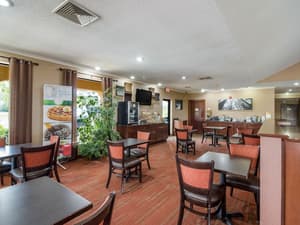 thumbnail: Exterior