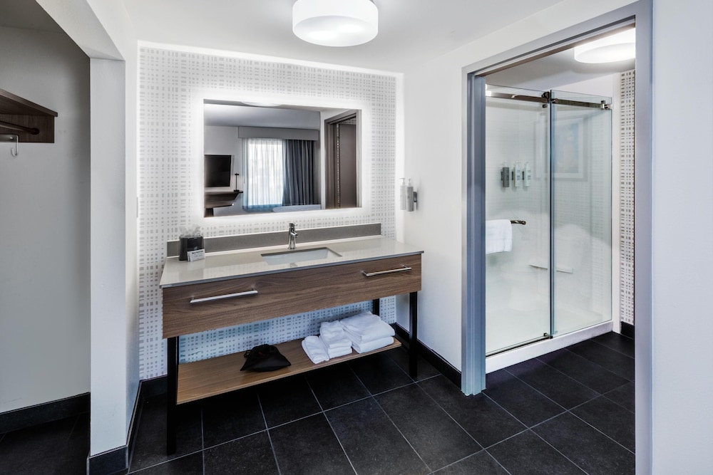 Bathroom shower