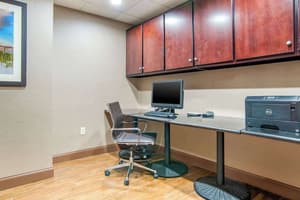 thumbnail: Business center