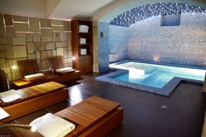thumbnail: Pool