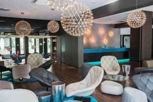 thumbnail: Bar (on property)