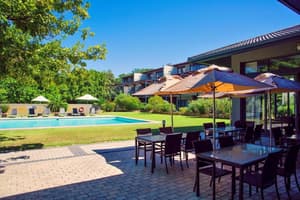 thumbnail: Outdoor dining