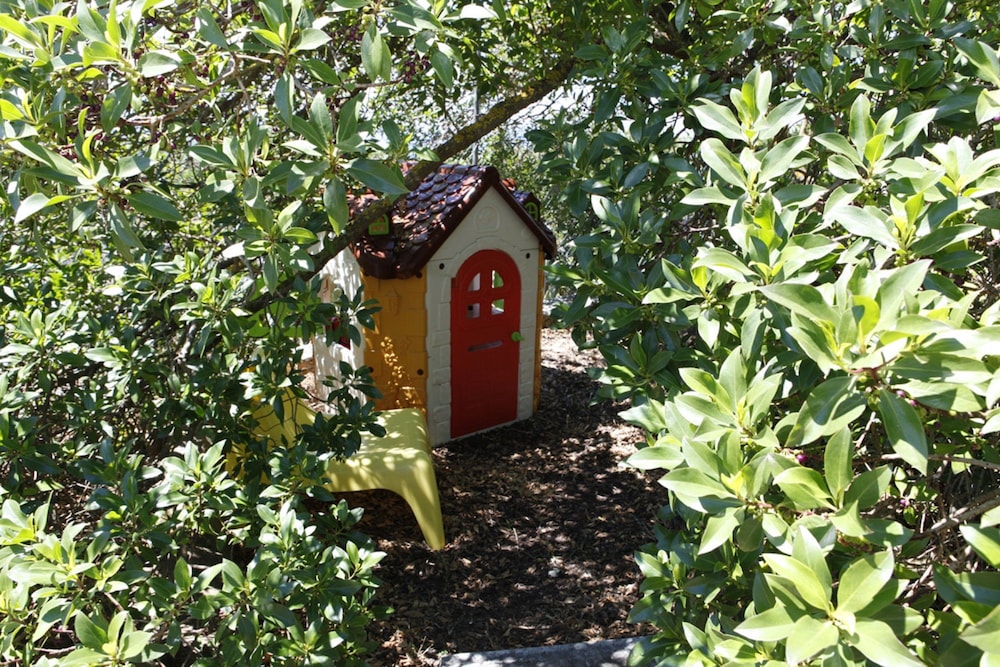 Children's play area - outdoor