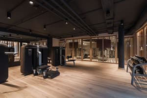 thumbnail: Bar (on property)