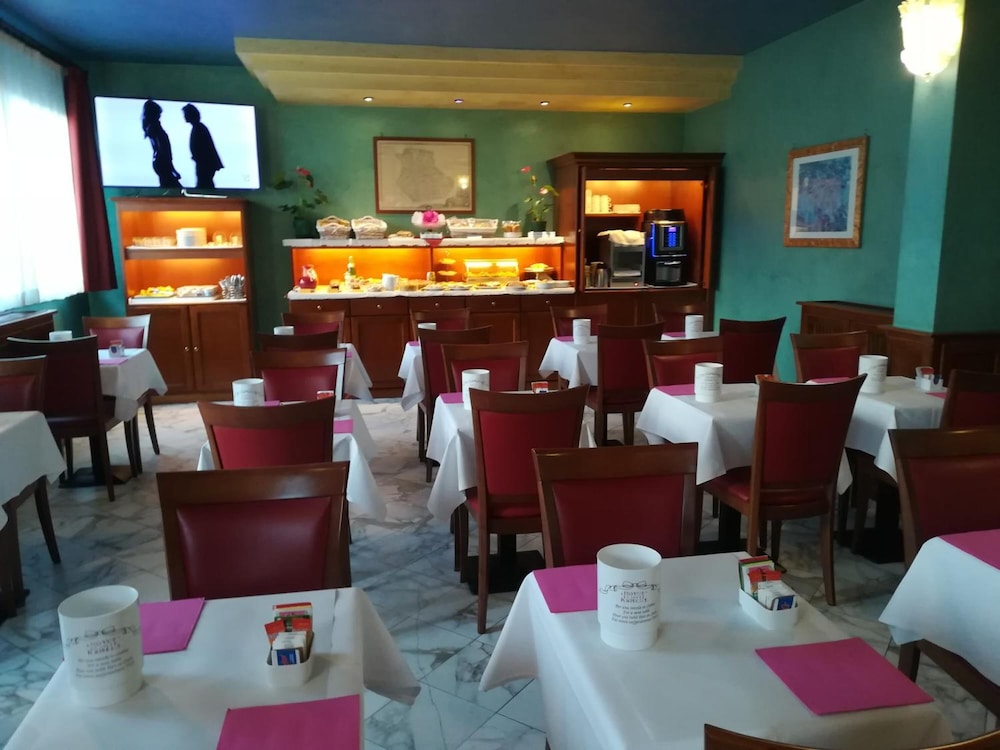 Restaurant-cafeteria