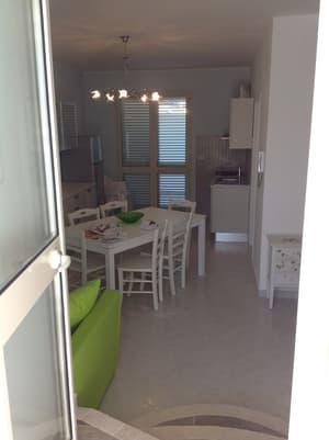 thumbnail: In-room dining
