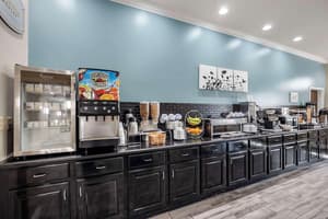thumbnail: Breakfast area