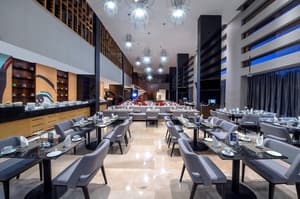 thumbnail: Restaurant