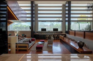 thumbnail: Bar (on property)