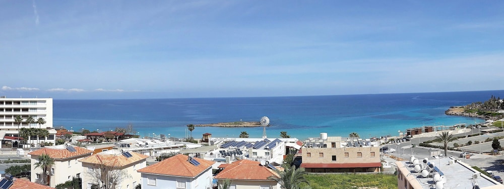Beach/ocean view