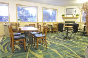 thumbnail: Breakfast area