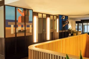 thumbnail: Lobby sitting area