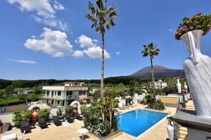 thumbnail: Outdoor pool