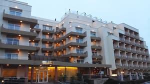 thumbnail: Front of property