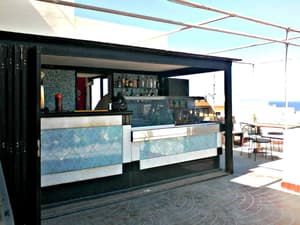 thumbnail: Poolside bar