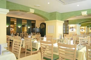 thumbnail: Restaurant