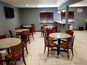 thumbnail: Breakfast area