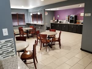 thumbnail: Breakfast area