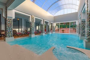 thumbnail: Pool