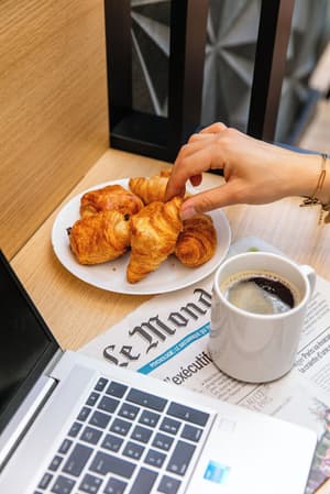 thumbnail: Breakfast area