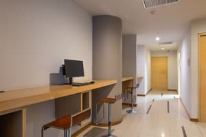 thumbnail: Business center