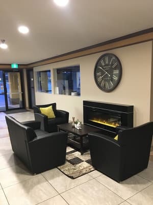 thumbnail: Lobby sitting area