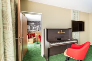 thumbnail: Room