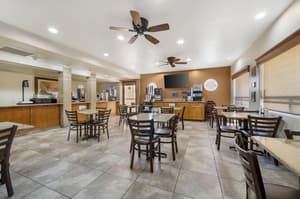 thumbnail: Breakfast area