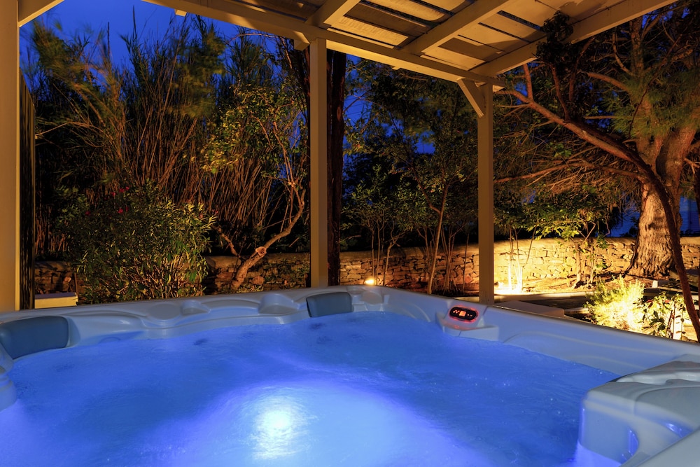 Jetted tub