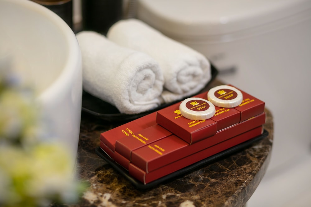 Bathroom amenities