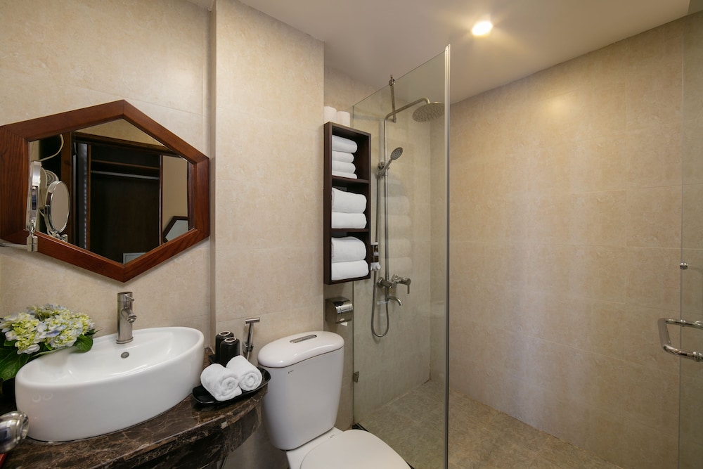 Bathroom shower