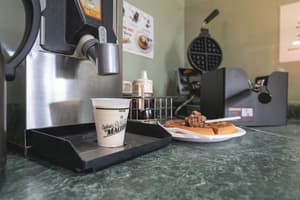 thumbnail: Breakfast area