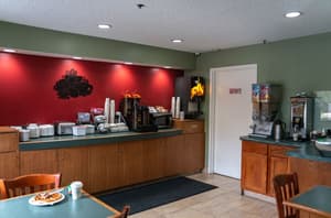 thumbnail: Breakfast area