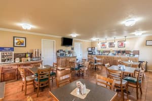 thumbnail: Breakfast area