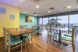 thumbnail: Restaurant