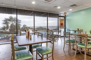 thumbnail: Restaurant