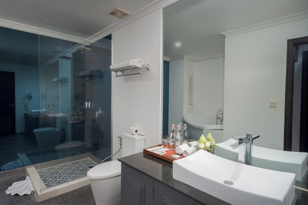 Bathroom amenities