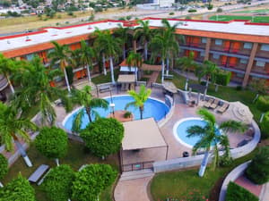 thumbnail: Outdoor pool