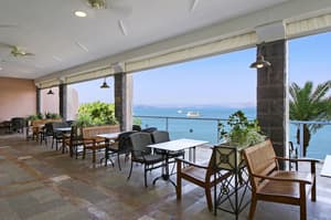 thumbnail: Interior