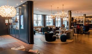 thumbnail: Bar (on property)